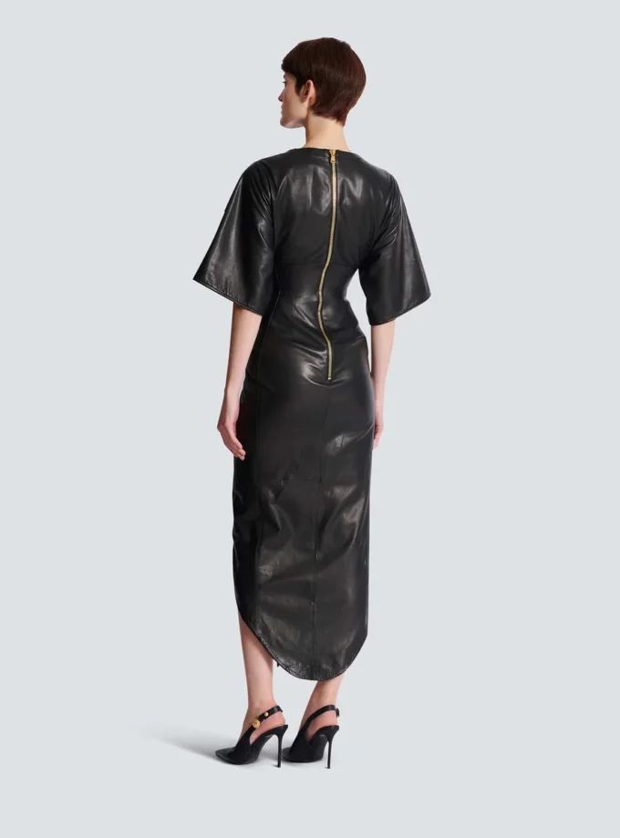 Maxikleid aus Lammleder mit Knoten Maxikleid aus Lammleder mit Knoten