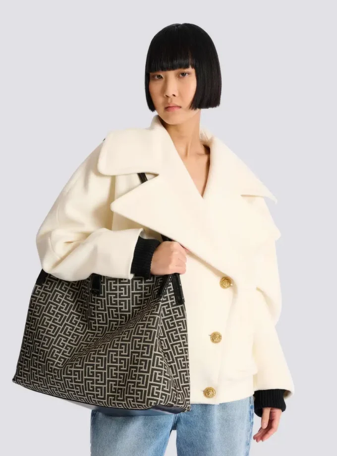 Medium Release Shopper Tasche aus Monogramm-Jacquard und Kalbsleder Medium Release Shopper Tasche aus Monogramm-Jacquard und Kalbsleder