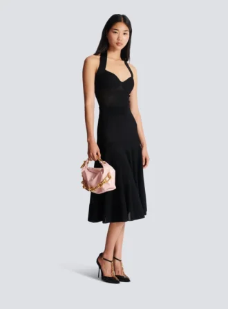 Midi-Kleid aus plissiertem Strick mit Neckholder