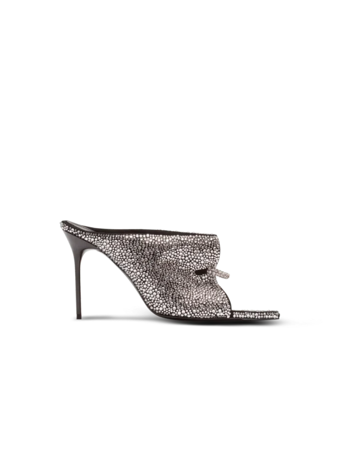 Mules aus Wildleder und Strass mit Piercing vorne