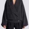 Oversized-Strickpullover mit Wickelausschnitt