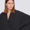 Oversized-Strickpullover mit Wickelausschnitt