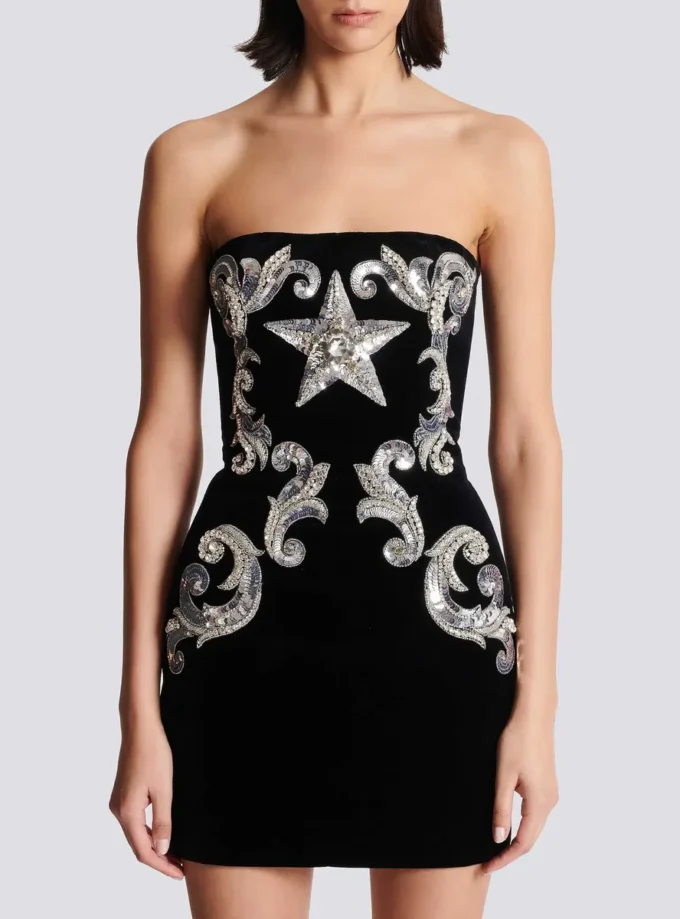 Paisley-besticktes trägerloses Kleid Paisley-besticktes trägerloses Kleid