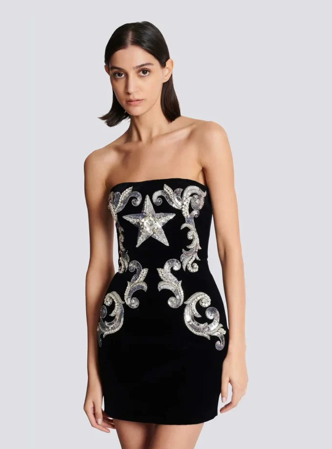 Paisley-besticktes trägerloses Kleid Paisley-besticktes trägerloses Kleid