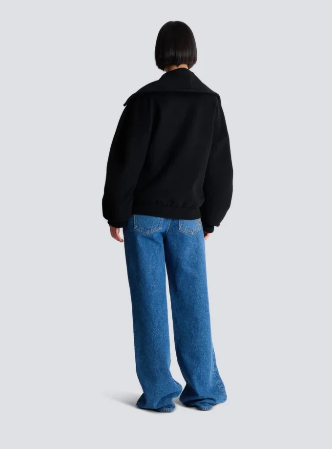 Pea Coat aus Wolle mit 4 Knöpfen Pea Coat aus Wolle mit 4 Knöpfen