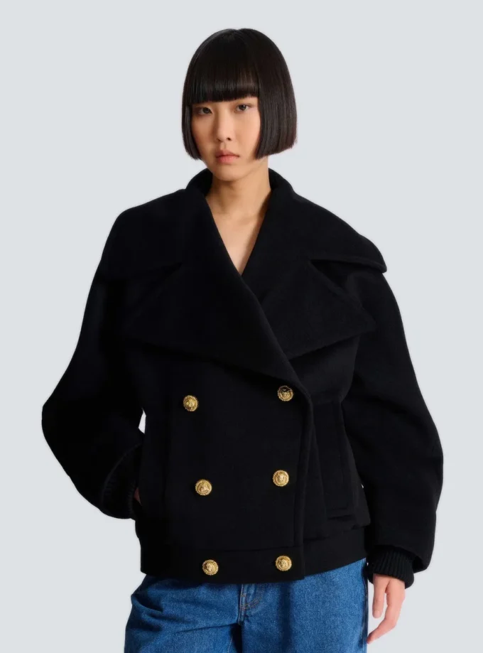 Pea Coat aus Wolle mit 4 Knöpfen Pea Coat aus Wolle mit 4 Knöpfen