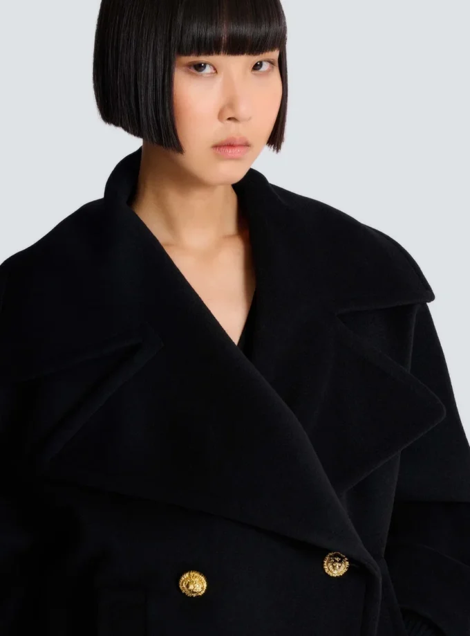Pea Coat aus Wolle mit 4 Knöpfen Pea Coat aus Wolle mit 4 Knöpfen