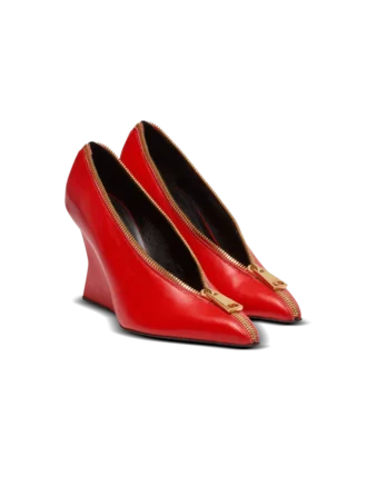 Pumps mit Keilabsatz und Reißverschluss aus Lammleder