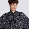 Pussy-Bow-Bluse mit „Love Letter“-Print