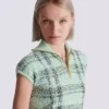 Ärmelloses Oberteil aus kariertem Tweed Ärmelloses Oberteil aus kariertem Tweed