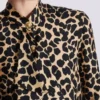 Rüschenbluse mit Leopardenmuster Rüschenbluse mit Leopardenmuster