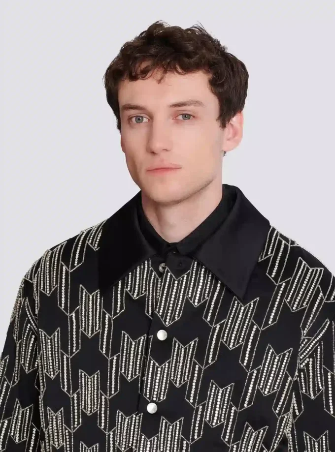 Satin-Bomberjacke mit Kristallstickerei Satin-Bomberjacke mit Kristallstickerei