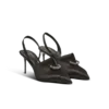 Satin-Slingbacks mit Piercing