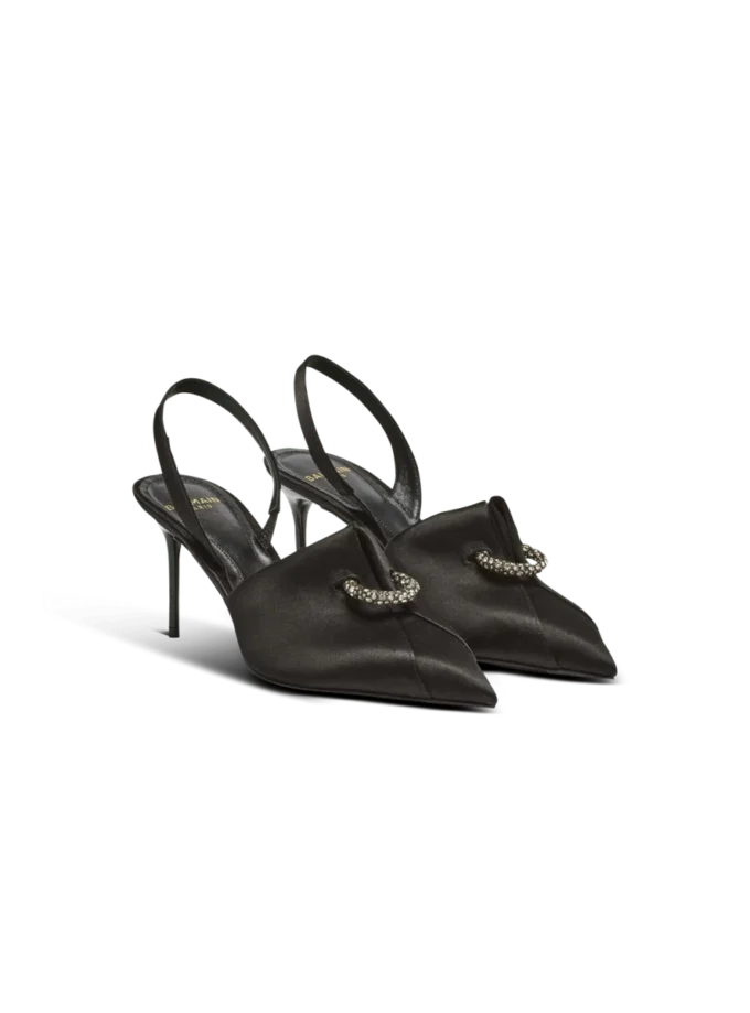 Satin-Slingbacks mit Piercing