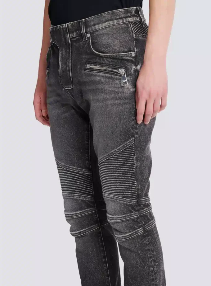 Schmal geschnittene Bikerhose aus Denim Schmal geschnittene Bikerhose aus Denim