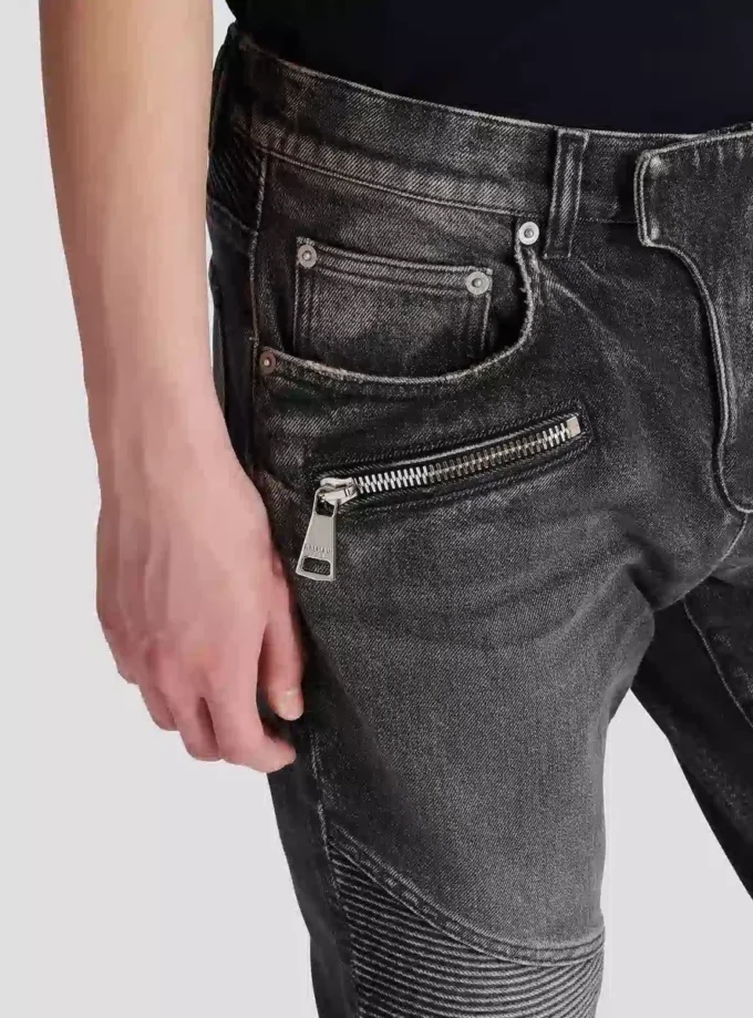 Schmal geschnittene Bikerhose aus Denim Schmal geschnittene Bikerhose aus Denim