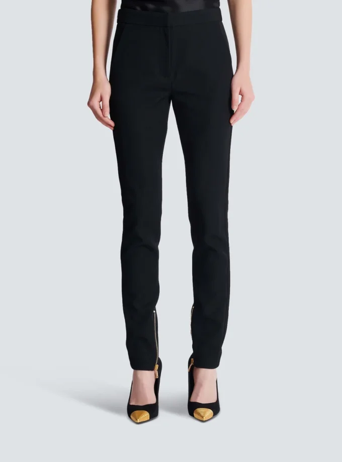 Schmal geschnittene Hose mit Reißverschluss aus Grain de Poudre Schmal geschnittene Hose mit Reißverschluss aus Grain de Poudre
