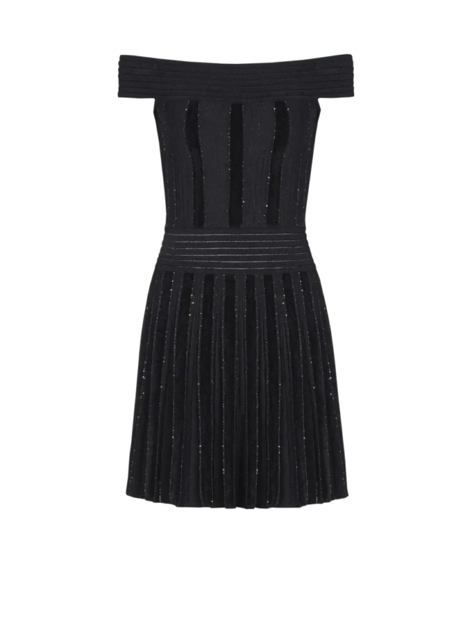 Schulterfreies Glitzer-Strickkleid Schulterfreies Glitzer-Strickkleid