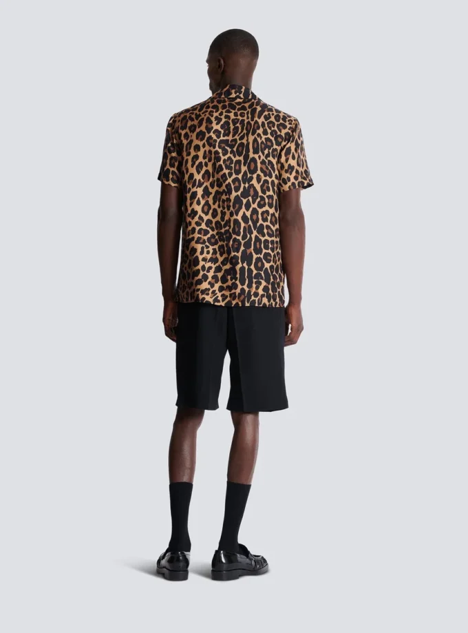 Seidenpyjamahemd mit Leopardenmuster Seidenpyjamahemd mit Leopardenmuster