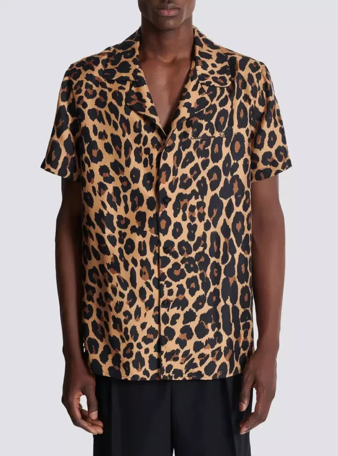 Seidenpyjamahemd mit Leopardenmuster Seidenpyjamahemd mit Leopardenmuster