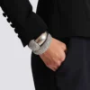 Set aus durchbrochenen Armreifen
