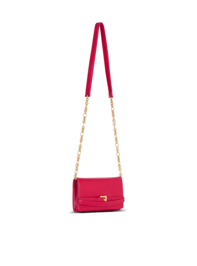 Shuffle-Brieftasche aus Kalbsleder mit Kette Shuffle-Brieftasche aus Kalbsleder mit Kette