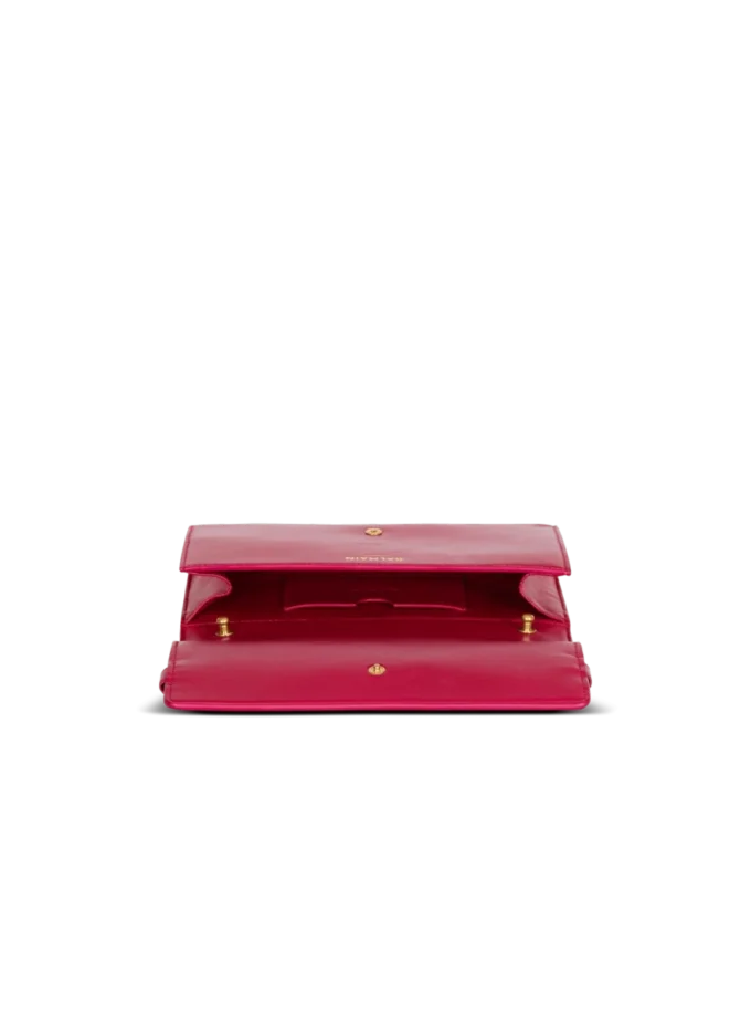Shuffle-Brieftasche aus Kalbsleder mit Kette Shuffle-Brieftasche aus Kalbsleder mit Kette