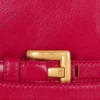 Shuffle-Brieftasche aus Kalbsleder mit Kette Shuffle-Brieftasche aus Kalbsleder mit Kette