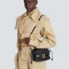 Shuffle Mini-Tasche aus Kalbsleder und Raffia Shuffle Mini-Tasche aus Kalbsleder und Raffia
