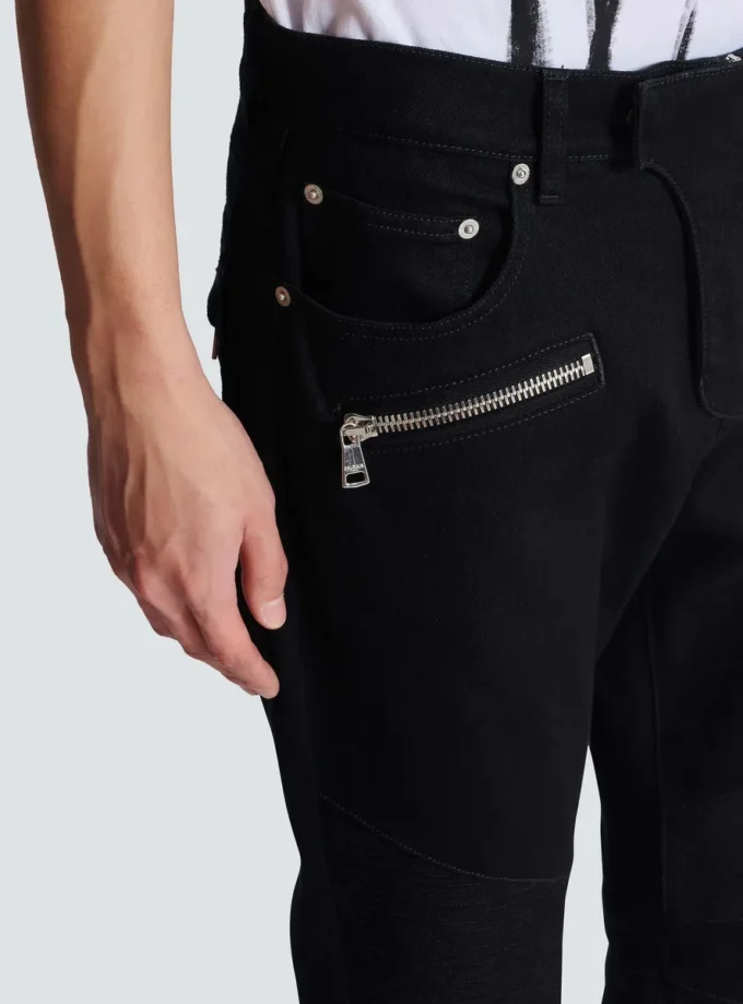 Slim-Fit-Bikerjeans aus schwarzem Denim Slim-Fit-Bikerjeans aus schwarzem Denim