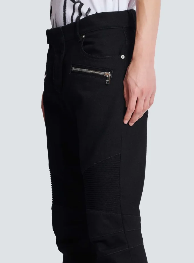 Slim-Fit-Bikerjeans aus schwarzem Denim Slim-Fit-Bikerjeans aus schwarzem Denim