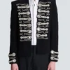 Spencerjacke aus Krepp mit gesticktem Frogging