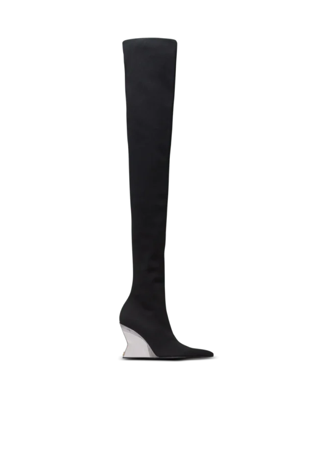 Stieflinge mit Keilabsatz aus Strick Stieflinge mit Keilabsatz aus Strick