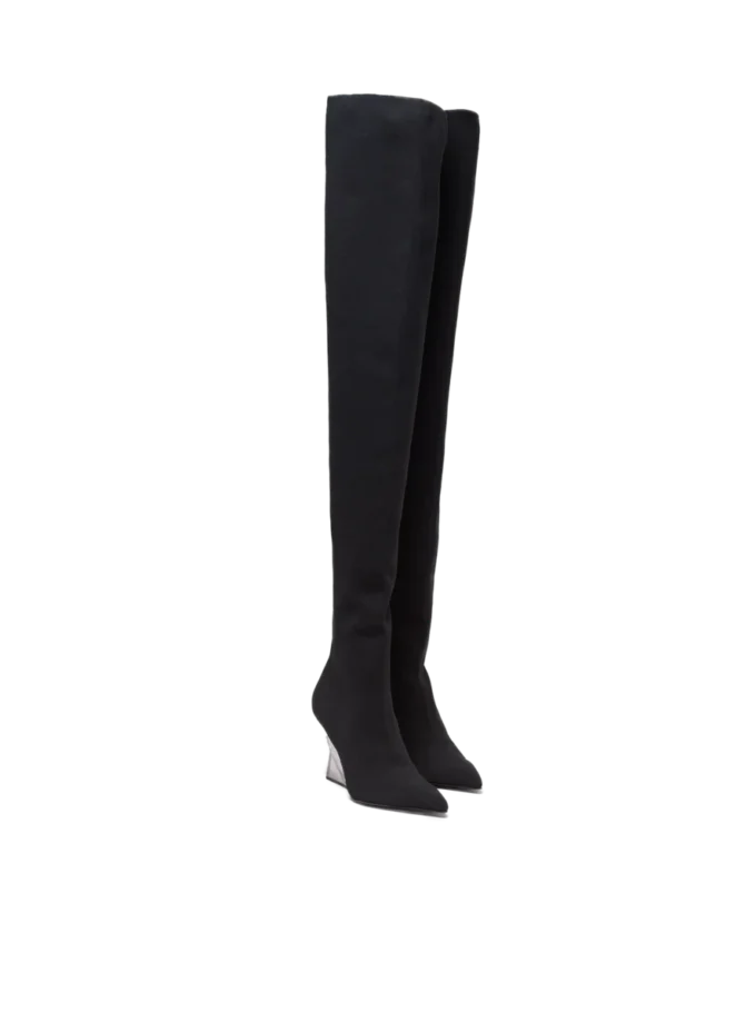 Stieflinge mit Keilabsatz aus Strick Stieflinge mit Keilabsatz aus Strick