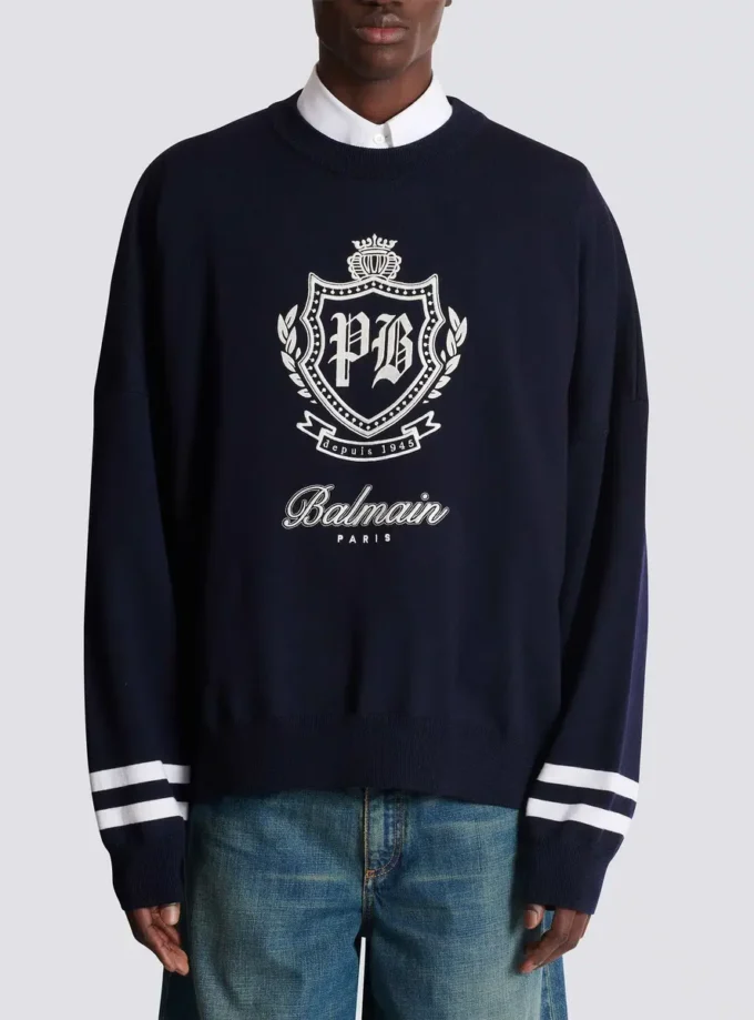 Strickpullover mit College-Emblem Strickpullover mit College-Emblem