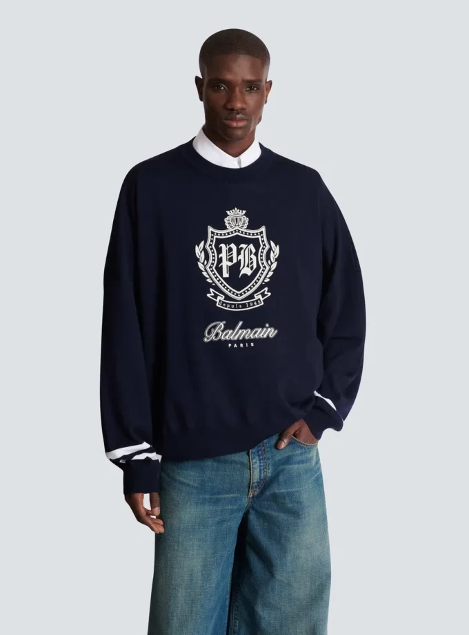 Strickpullover mit College-Emblem Strickpullover mit College-Emblem