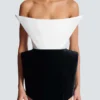 Strukturiertes, trägerloses Kleid aus zwei Stoffen Strukturiertes, trägerloses Kleid aus zwei Stoffen