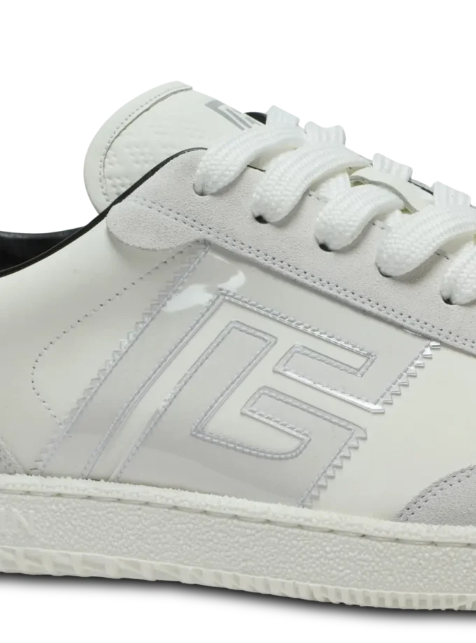 Swan Sneakers aus Wildleder von Balmain Swan Sneakers aus Wildleder von Balmain