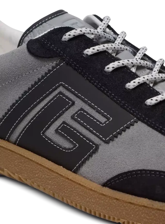 Swan Sneakers aus Wildleder von Balmain Swan Sneakers aus Wildleder von Balmain