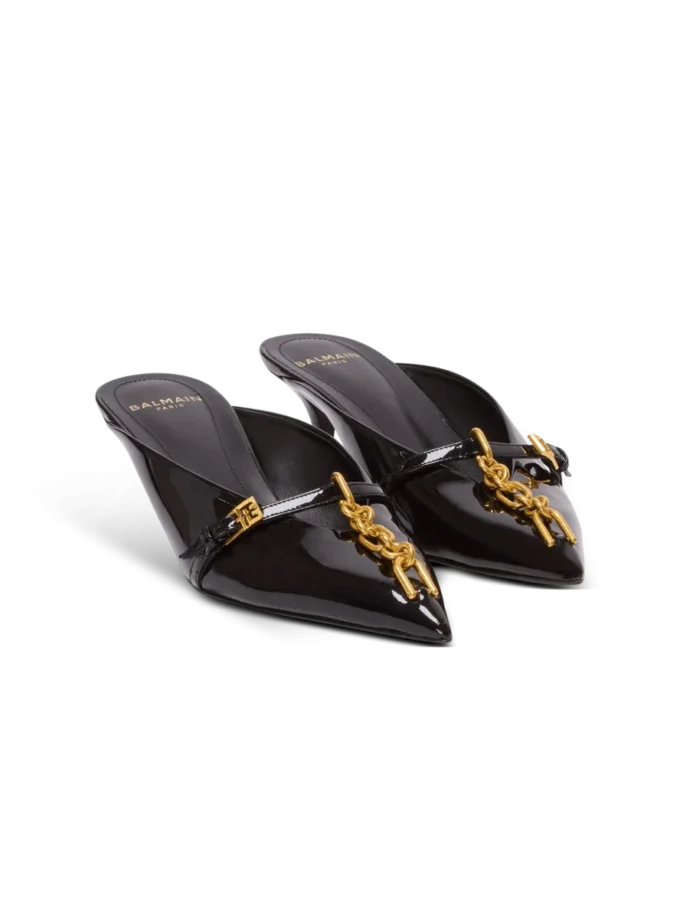 Sync-Pantoletten aus Lackleder mit spitzer Zehenpartie Sync-Pantoletten aus Lackleder mit spitzer Zehenpartie
