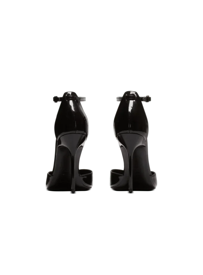 Sync-Stilettos aus Lackleder