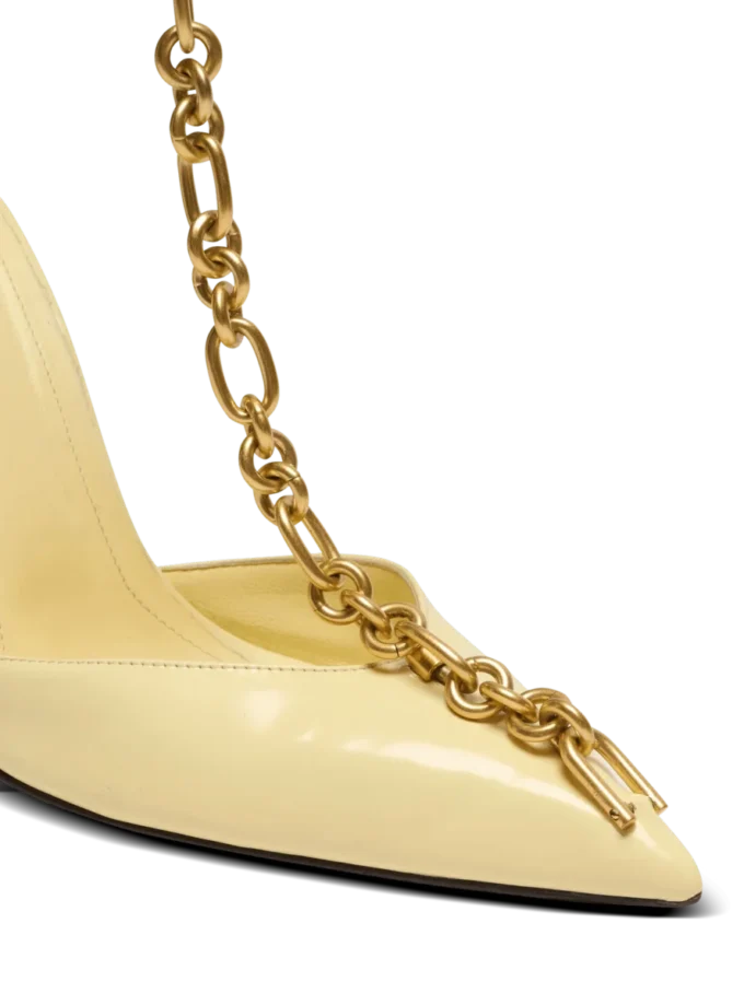 Sync-Stilettos aus Lackleder