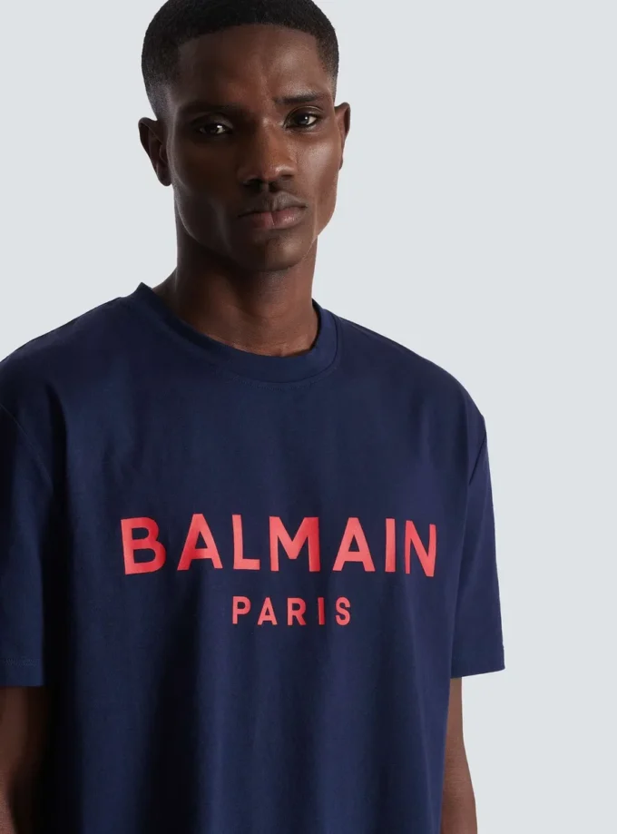 T-Shirt mit Balmain Paris-Print T-Shirt mit Balmain Paris-Print