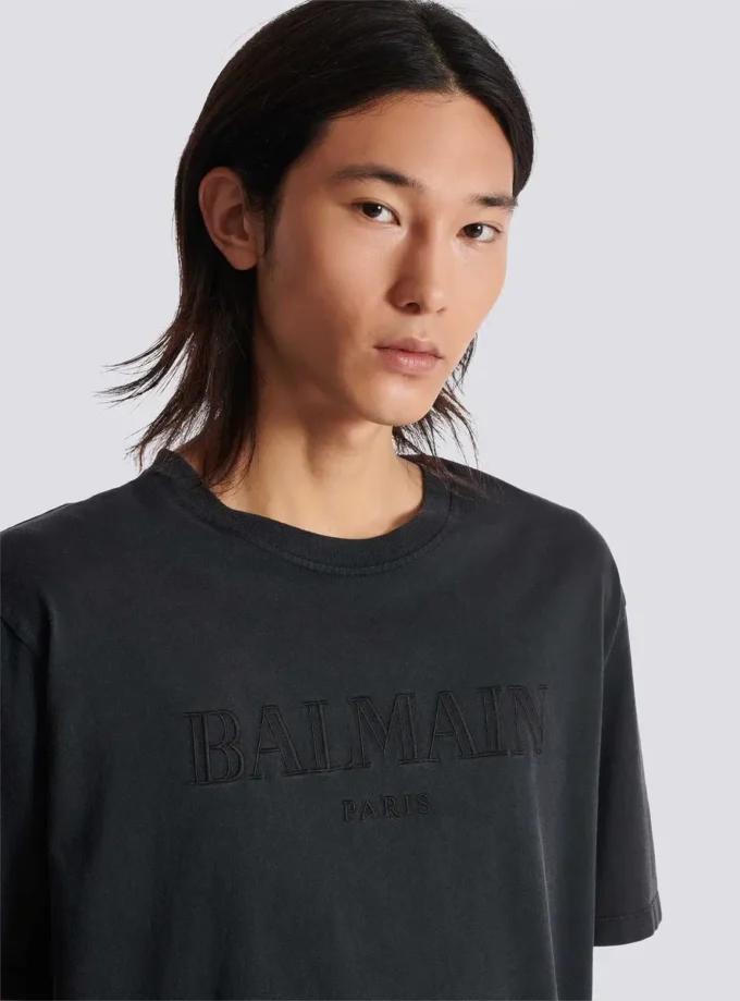 Vintage Balmain besticktes T-Shirt Vintage Balmain besticktes T-Shirt