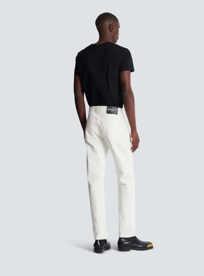 Weiße Jeans mit geradem Schnitt Weiße Jeans mit geradem Schnitt