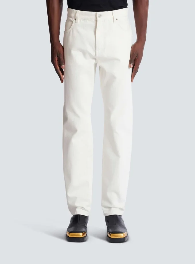 Weiße Jeans mit geradem Schnitt Weiße Jeans mit geradem Schnitt