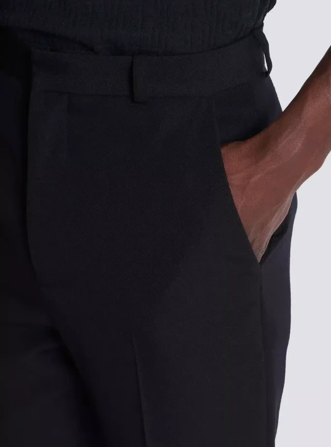 Wollhose mit Abnähern Wollhose mit Abnähern