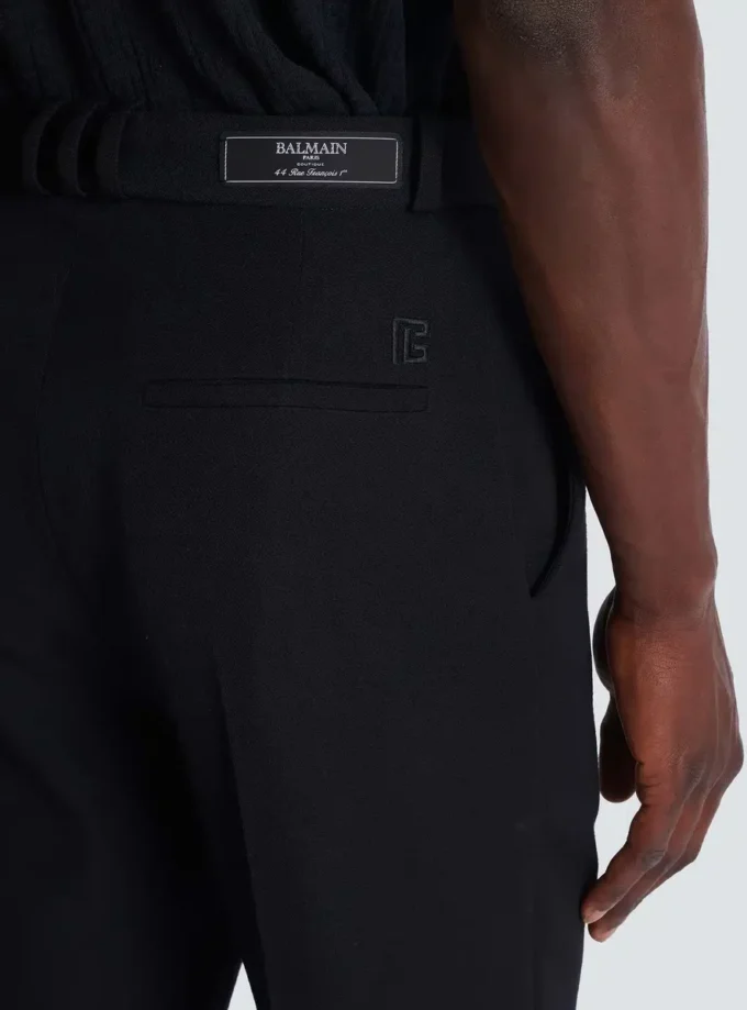 Wollhose mit Abnähern Wollhose mit Abnähern