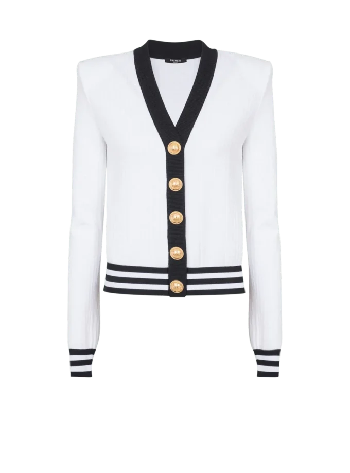 Zweifarbige Strickjacke mit Monogramm Zweifarbige Strickjacke mit Monogramm
