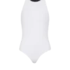 Zweifarbiger Strickbody mit Monogramm Zweifarbiger Strickbody mit Monogramm